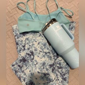 Lululemon Athletica Blue Tie-Dye Leggings diferent brands